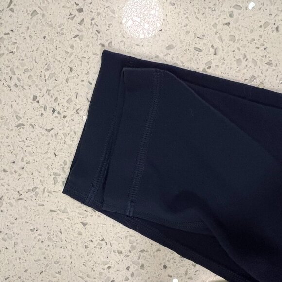 LULULEMON "In Movement" High-Rise Crop Everlux 19" or 25" | Sz 4 | True Navy - Picture 6 of 9